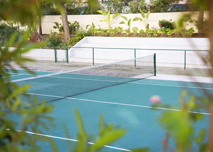 Rr Club Amarilis Портіман